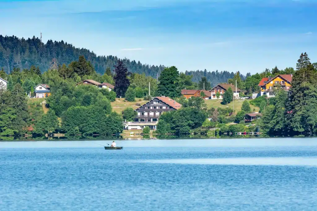 Camping près du lac de Gérardmer dans les Vosges (88).