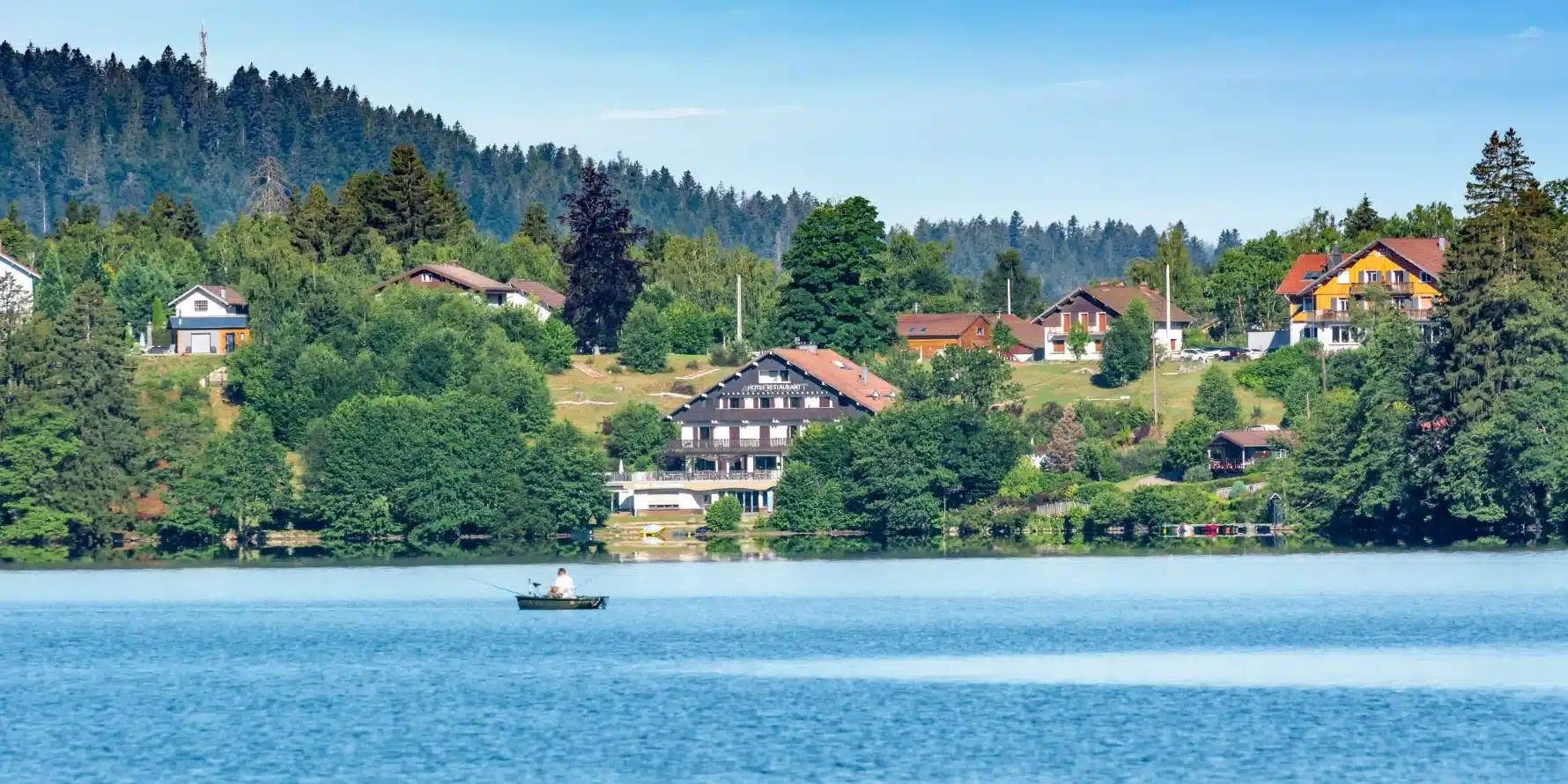 Camping près du lac de Gérardmer dans les Vosges (88).